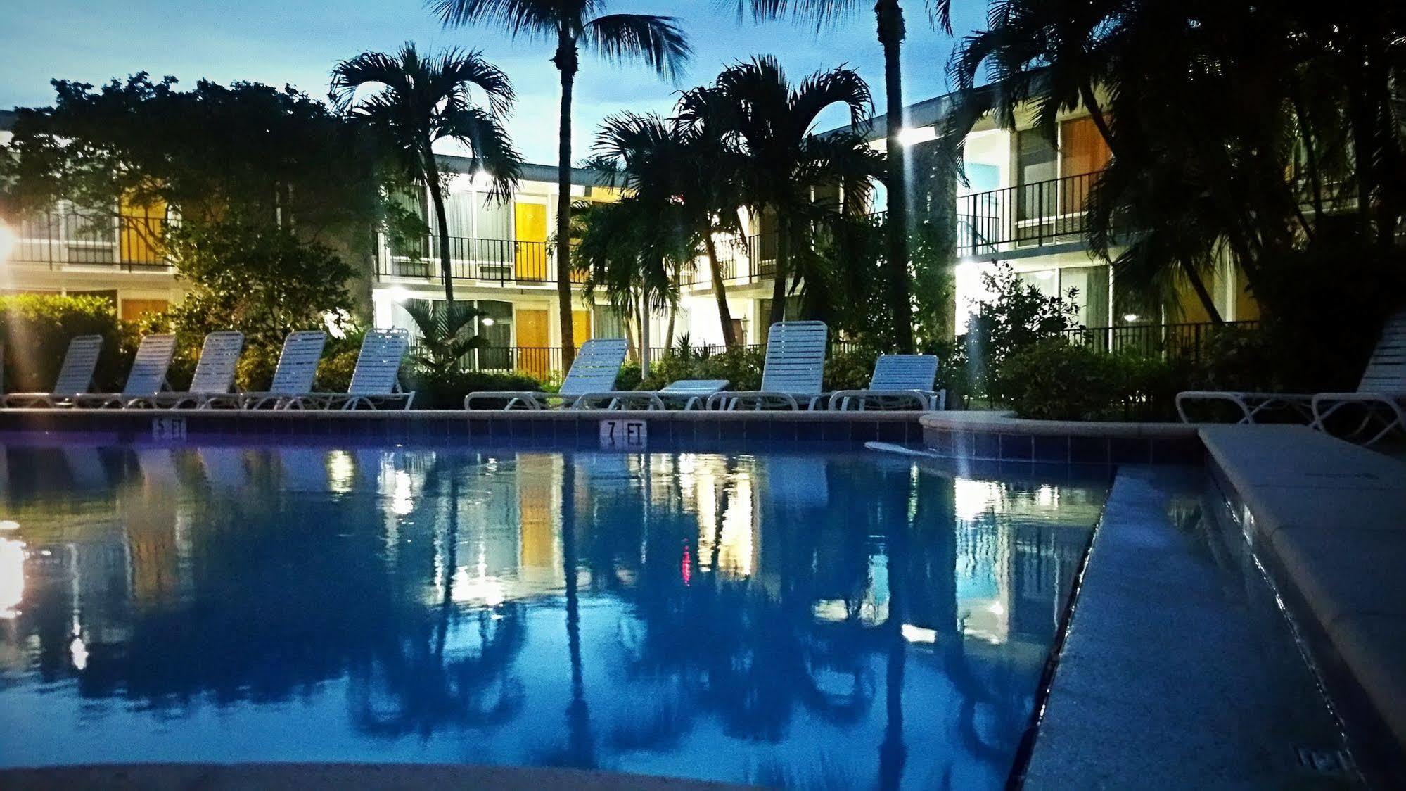 Dolphin Key Resort - Cape Coral Exterior foto